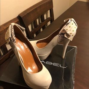 “C label” size 6 women’s heels